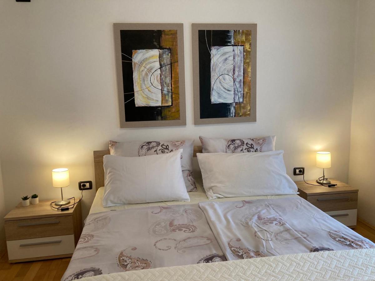 Apartments Bonvenon2Center พูลา ภายนอก รูปภาพ