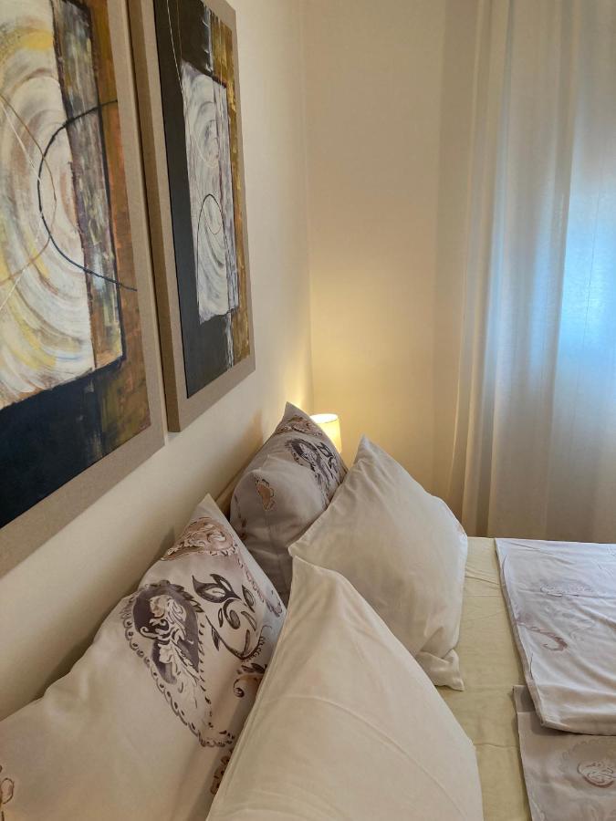 Apartments Bonvenon2Center พูลา ภายนอก รูปภาพ